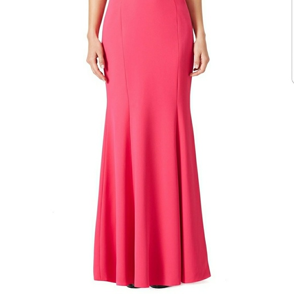 Gown - Picture 2 of 4